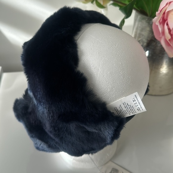 ❄️MaxMara navy fur ear warmer - Picture 3 of 9